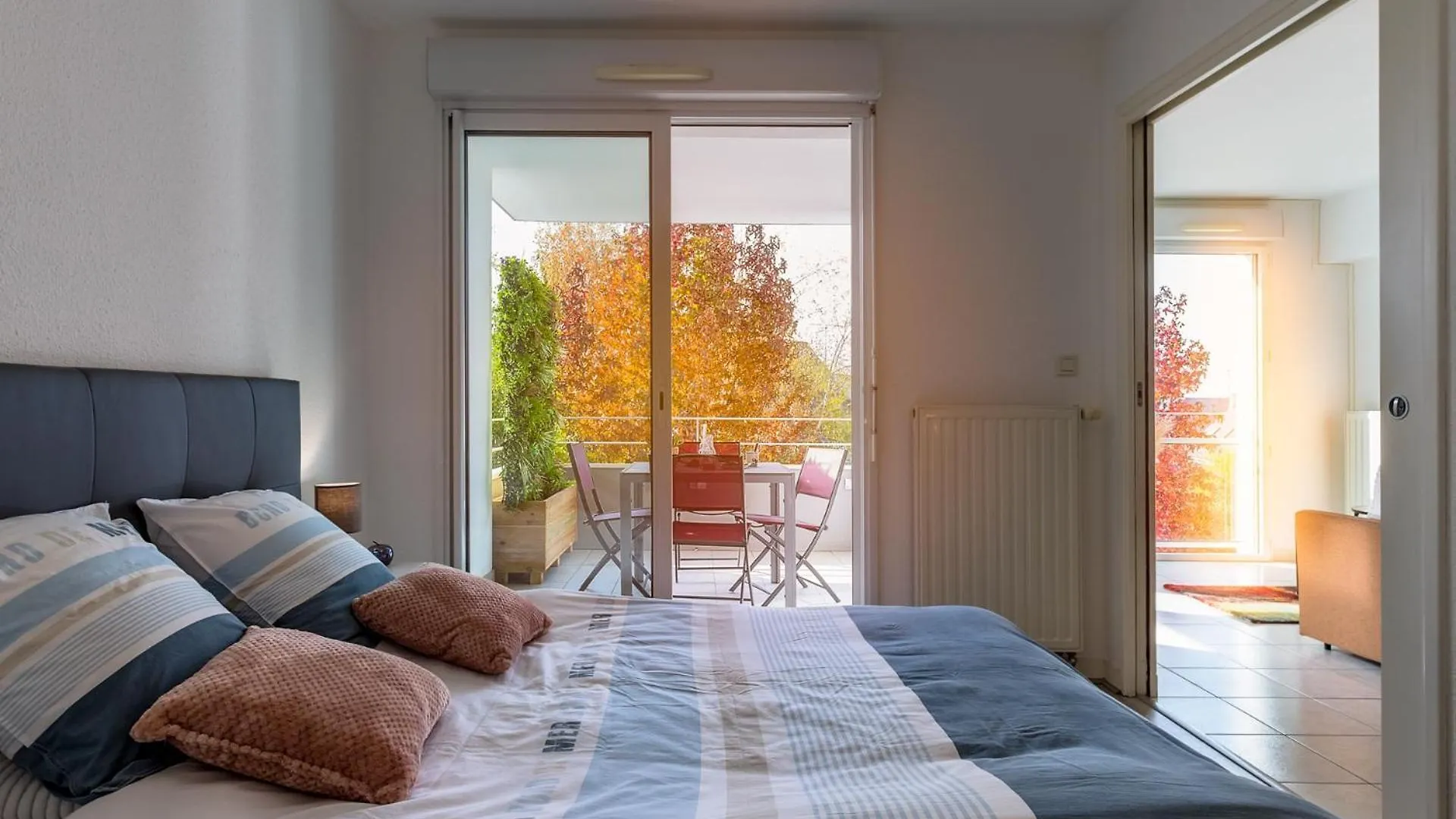 Appart Cosy Avec Grand Balcon Et Parking Privatif Lorient 0*,  France